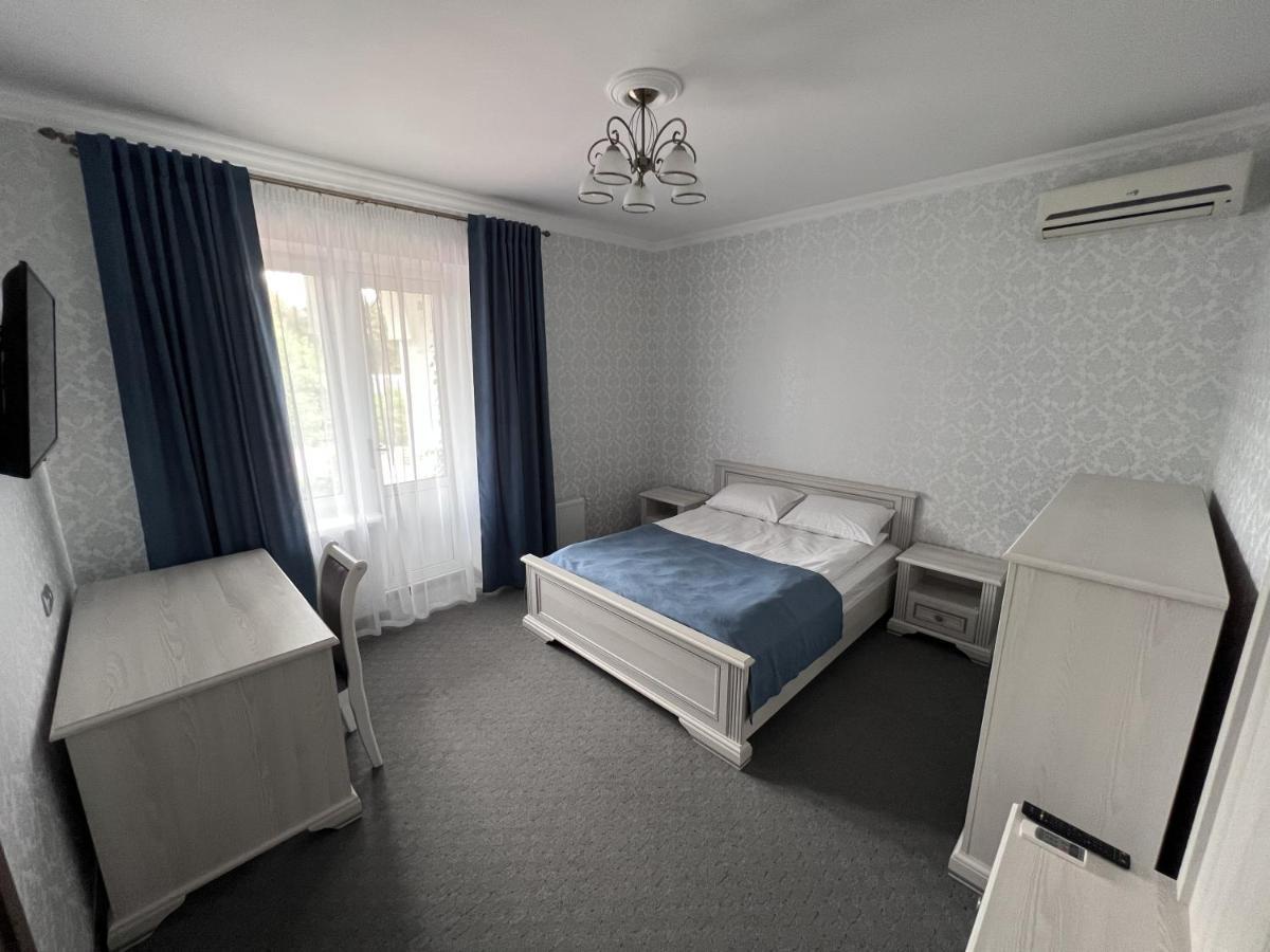 Zolotoy Fazan Hotel Mykolaiv Exterior foto